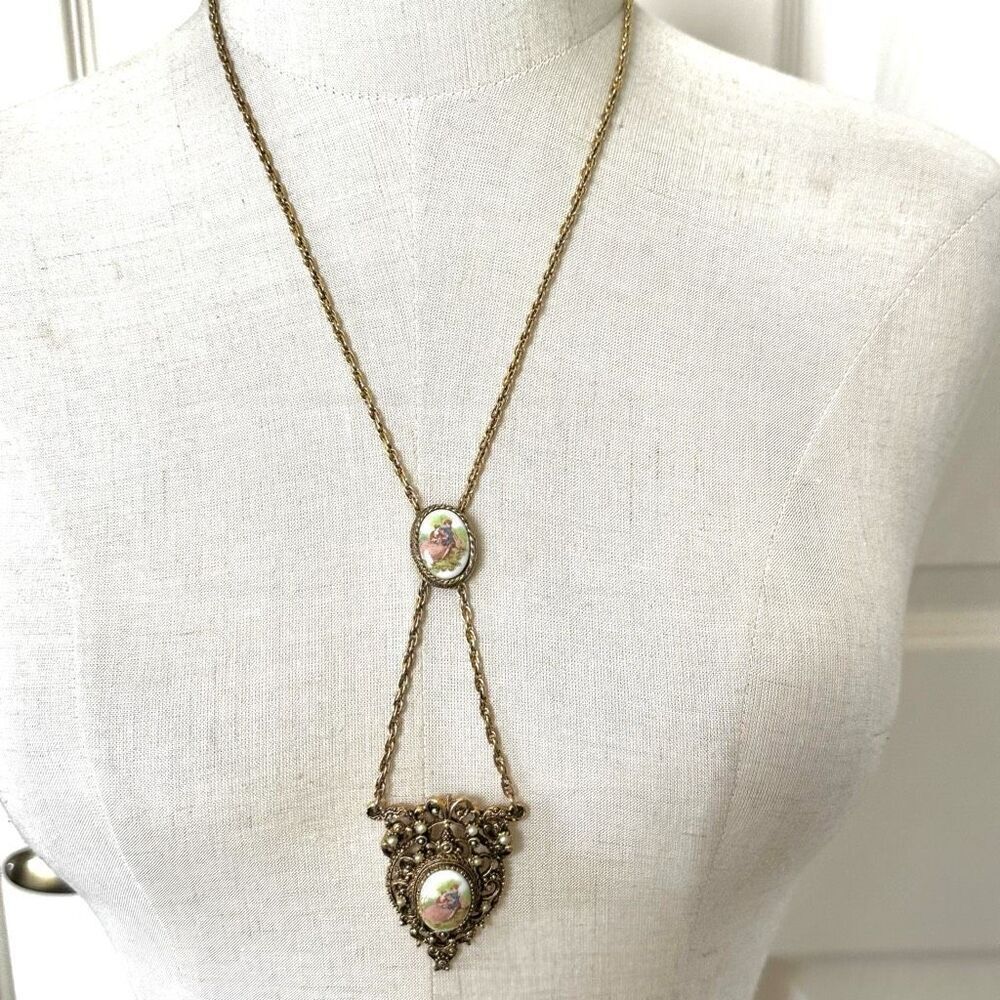 Vintage german victorian couple transfer ware and porcealian necklace